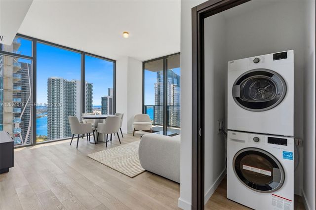 20 NE 11th 20 NE 11TH ST 4504, Miami, FL 33132