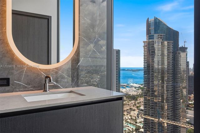 20 NE 11th 20 NE 11TH ST 4504, Miami, FL 33132