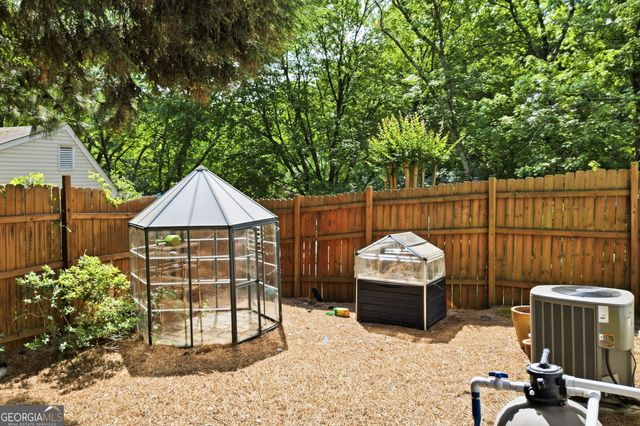 325 Ivy Mill Court, Roswell, GA 30076