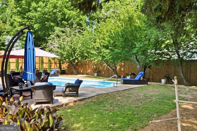 325 Ivy Mill Court, Roswell, GA 30076