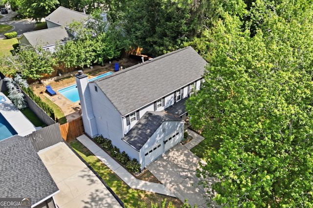 325 Ivy Mill Court, Roswell, GA 30076