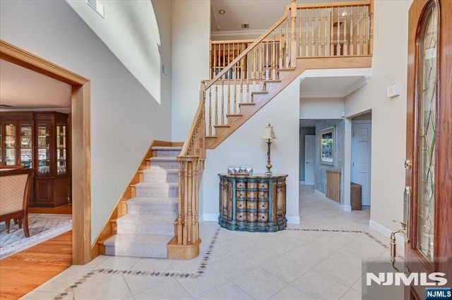 21 Stafford Road, Woodbridge, NJ 07067