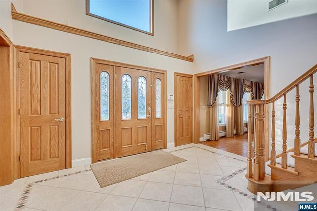21 Stafford Road, Woodbridge, NJ 07067
