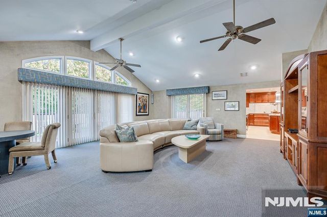 21 Stafford Road, Woodbridge, NJ 07067