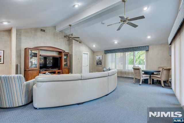 21 Stafford Road, Woodbridge, NJ 07067