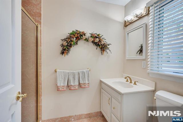 21 Stafford Road, Woodbridge, NJ 07067