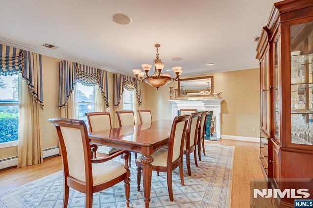 21 Stafford Road, Woodbridge, NJ 07067