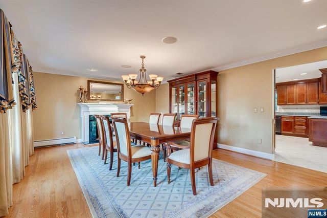 21 Stafford Road, Woodbridge, NJ 07067
