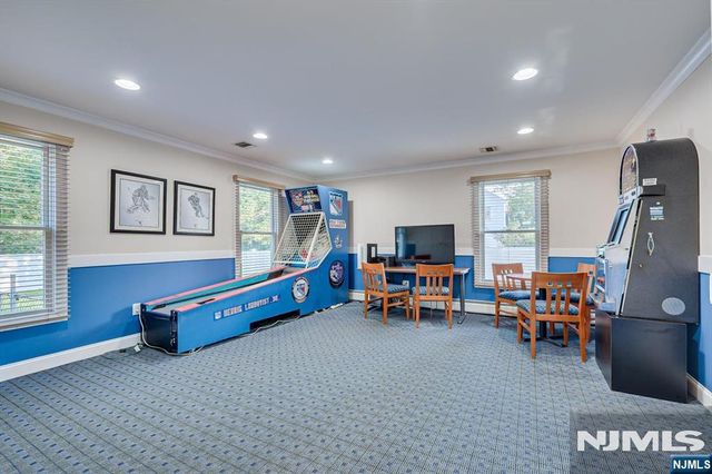 21 Stafford Road, Woodbridge, NJ 07067