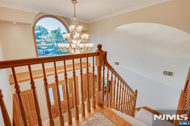 21 Stafford Road, Woodbridge, NJ 07067