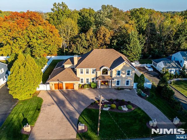 21 Stafford Road, Woodbridge, NJ 07067