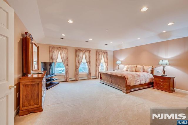 21 Stafford Road, Woodbridge, NJ 07067