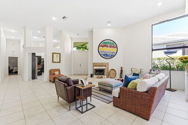 1120 Sand Drift Way A, West Palm Beach, FL 33411