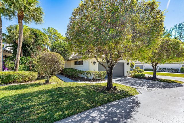 1120 Sand Drift Way A, West Palm Beach, FL 33411