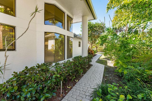 1120 Sand Drift Way A, West Palm Beach, FL 33411