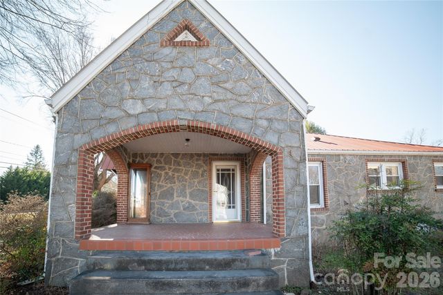 3219 US 70 Highway E, Morganton, NC 28655