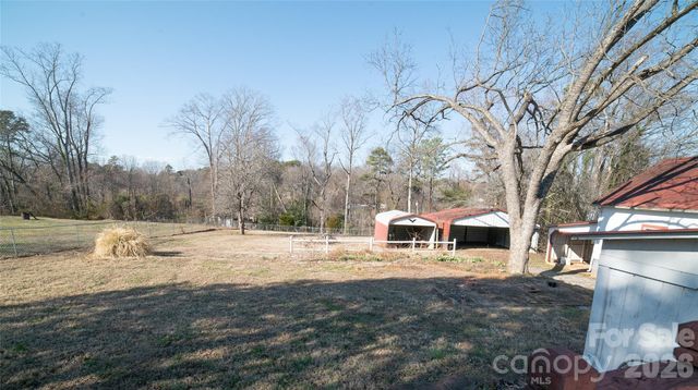 3219 US 70 Highway E, Morganton, NC 28655