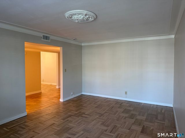20 Outlook Avenue 102, West Hartford, CT 06119