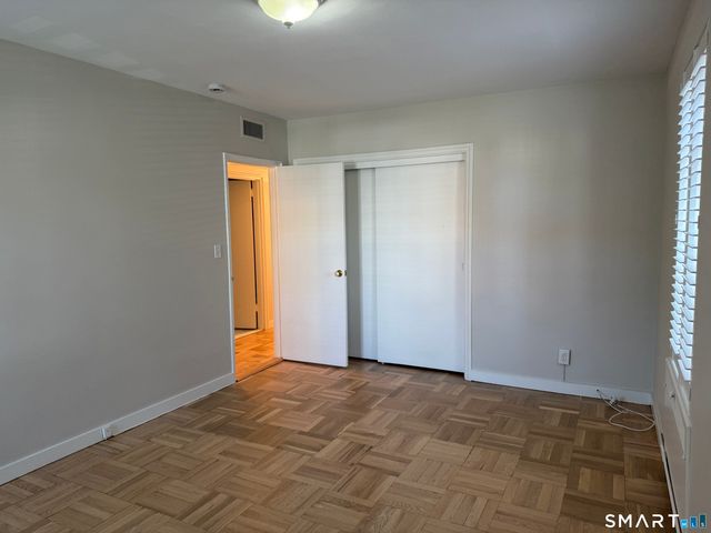 20 Outlook Avenue 102, West Hartford, CT 06119