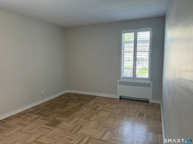 20 Outlook Avenue 102, West Hartford, CT 06119