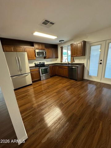 9512 N 67TH Lane, Peoria, AZ 85345