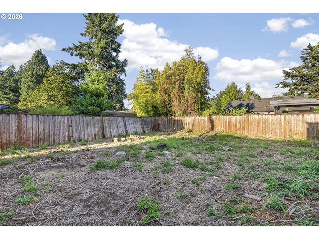 7024 N BURRAGE Ave, Portland, OR 97217