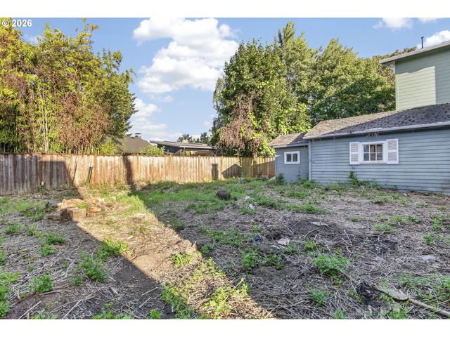 7024 N BURRAGE Ave, Portland, OR 97217