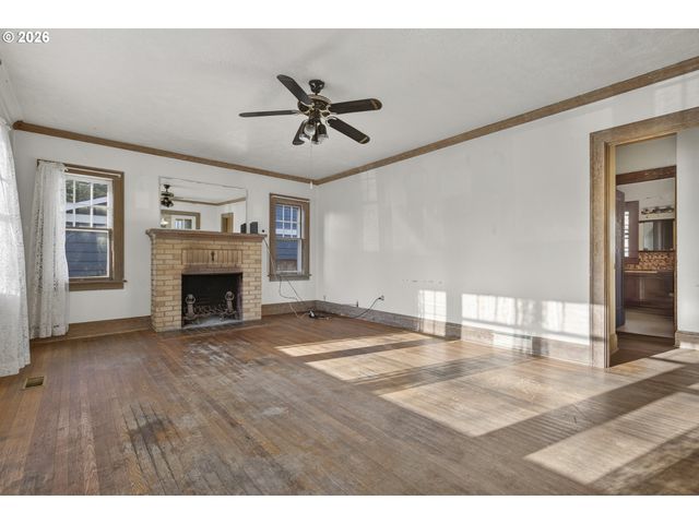 7024 N BURRAGE Ave, Portland, OR 97217