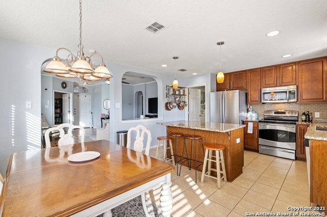 8722 GAVEL GATE, Converse, TX 78109