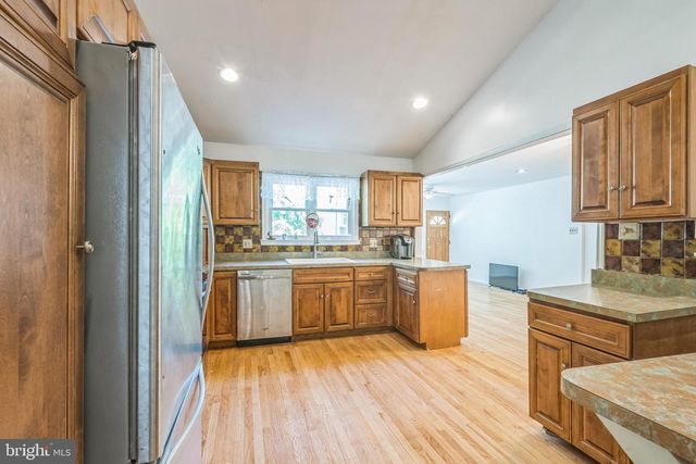 14 ROBERTS AVE, Marmora, NJ 08223