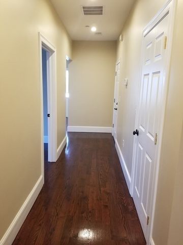 21 Brookledge 2R, Boston, MA 02121