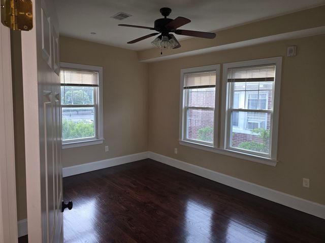21 Brookledge 2R, Boston, MA 02121