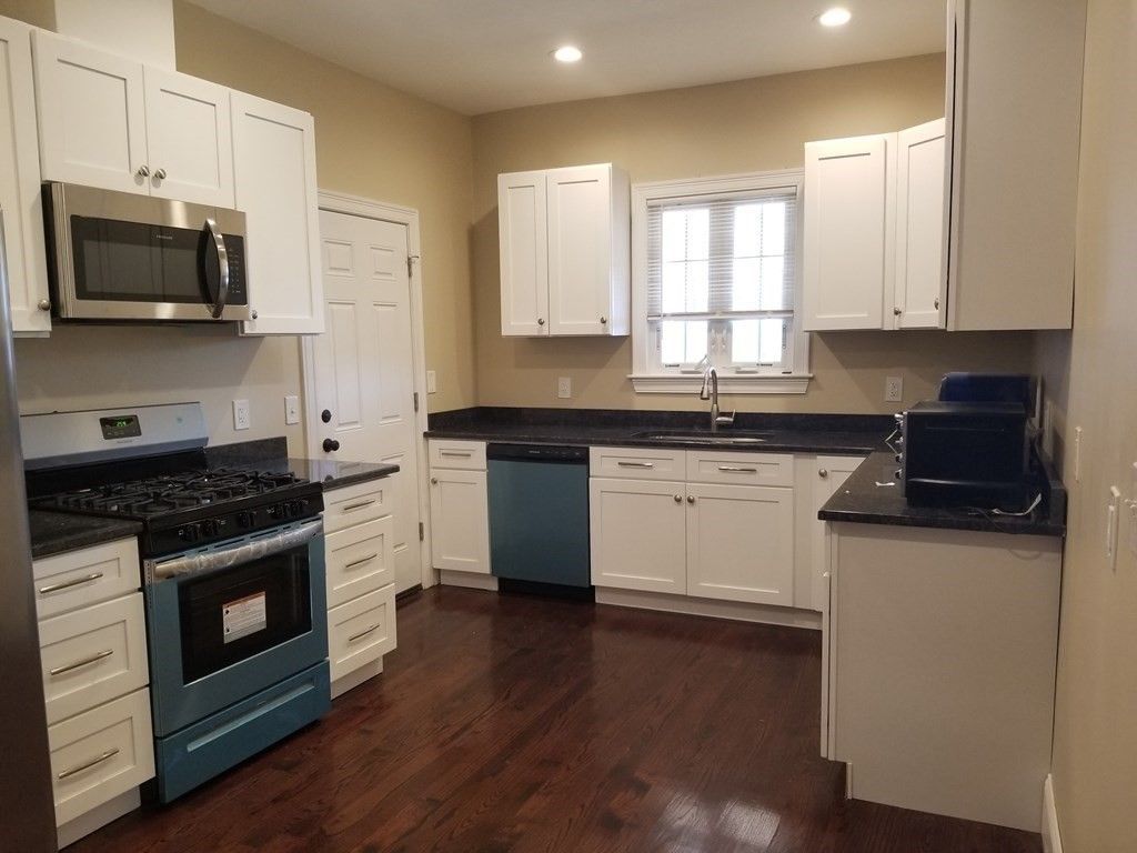 21 Brookledge 2R, Boston, MA 02121