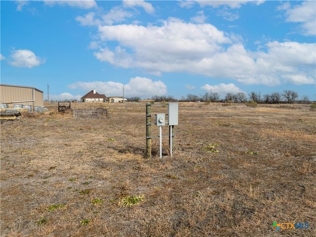 824 County Road 451, Coupland, TX 78615