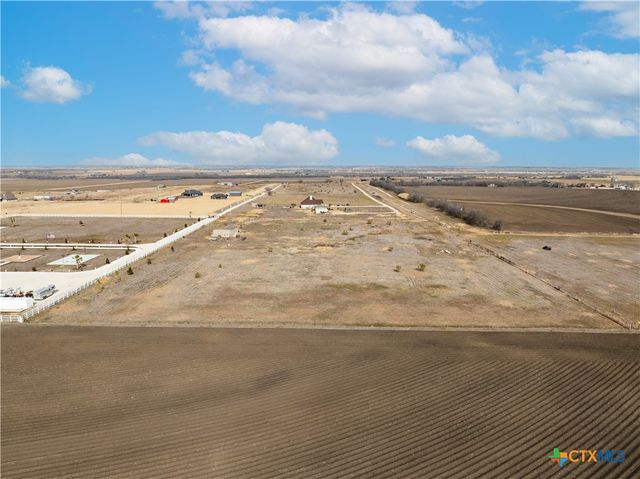 824 County Road 451, Coupland, TX 78615