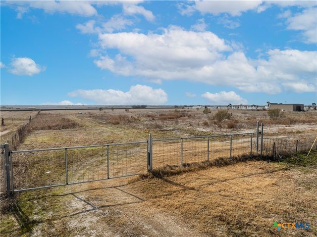 824 County Road 451, Coupland, TX 78615