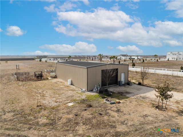 824 County Road 451, Coupland, TX 78615