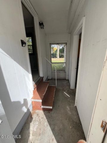 3 Marville Drive, Colonie, NY 12211