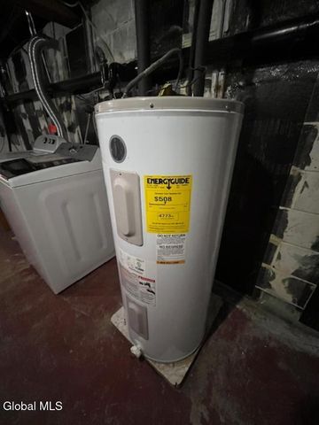 3 Marville Drive, Colonie, NY 12211