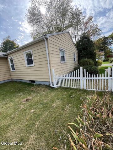 3 Marville Drive, Colonie, NY 12211