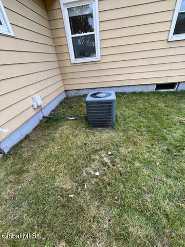 3 Marville Drive, Colonie, NY 12211