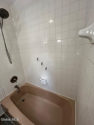 3 Marville Drive, Colonie, NY 12211