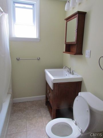 940 Westcott Street 42, Syracuse, NY 13210