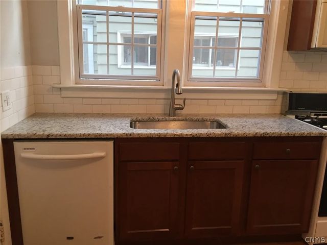 940 Westcott Street 42, Syracuse, NY 13210