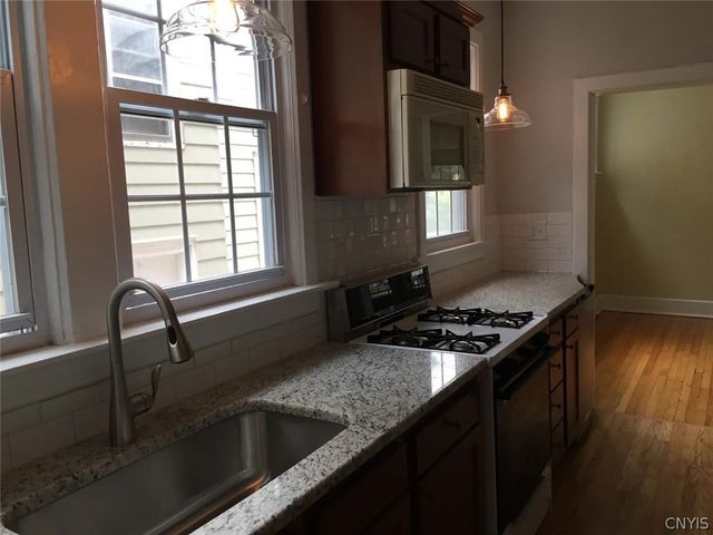 940 Westcott Street 42, Syracuse, NY 13210