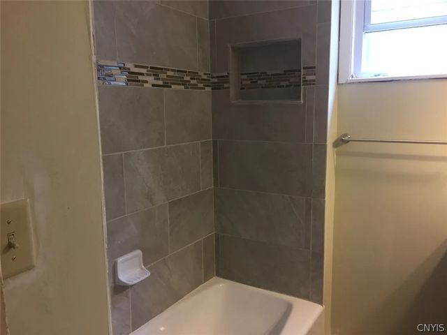 940 Westcott Street 42, Syracuse, NY 13210