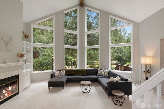 41 E Westlake Place, Allyn, WA 98524