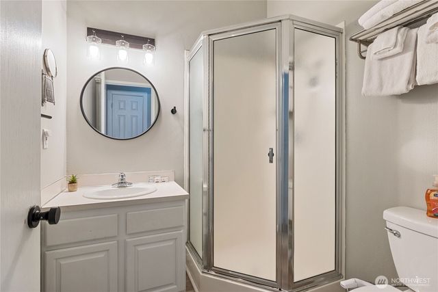 41 E Westlake Place, Allyn, WA 98524