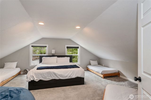 41 E Westlake Place, Allyn, WA 98524