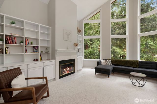 41 E Westlake Place, Allyn, WA 98524